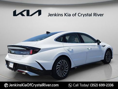 Used 2025 Hyundai Sonata Limited FWD image 5
