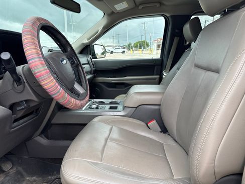 Used 2018 Ford Expedition Max XLT w/ Equipment Group 201A RWD image 10
