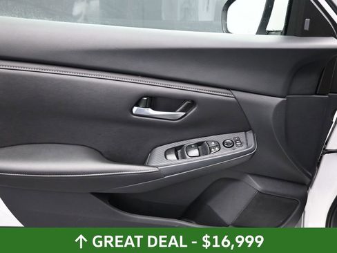 Used 2024 Nissan Sentra SV image 25