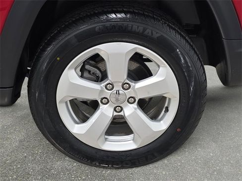 Used 2020 Jeep Compass Latitude image 31