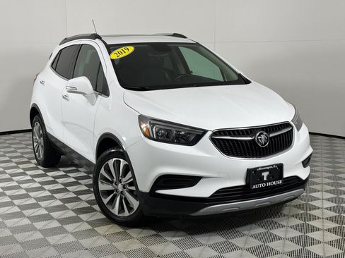 Used 2019 Buick Encore Preferred w/ Safety Package FWD image 2