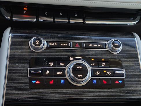 Used 2023 Lincoln Aviator Black Label w/ Dynamic Handling Package image 20