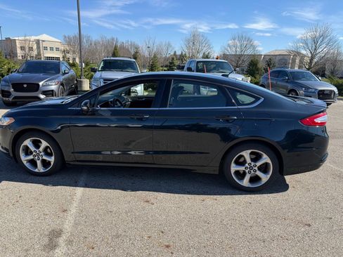 Used 2014 Ford Fusion SE w/ Equipment Group 201A image 8