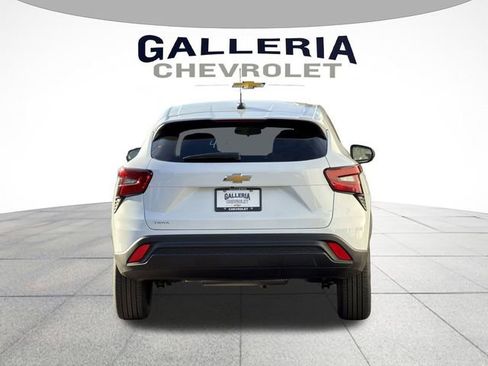 New 2026 Chevrolet Trax LS w/ Driver Confidence Package image 5