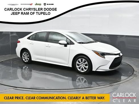 Used 2024 Toyota Corolla LE FWD image 6