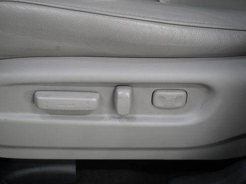 Used 2017 Honda Pilot Touring image 30