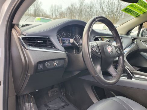 Used 2021 Buick Enclave Essence w/ Sound and Sites Package image 8