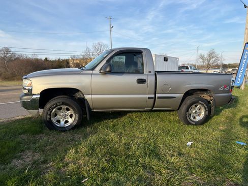 Used 1999 GMC Sierra 1500 SL w/ Marketing Option Pkg image 2