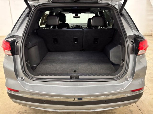 Used 2023 Chevrolet Equinox RS w/ RS Leather Package FWD image 26