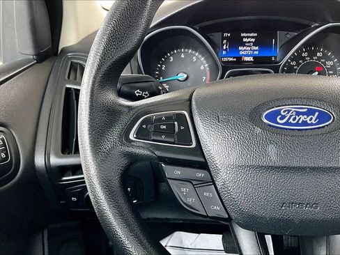 Used 2017 Ford Focus SE FWD image 10
