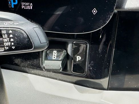 Certified 2024 Porsche Taycan image 33