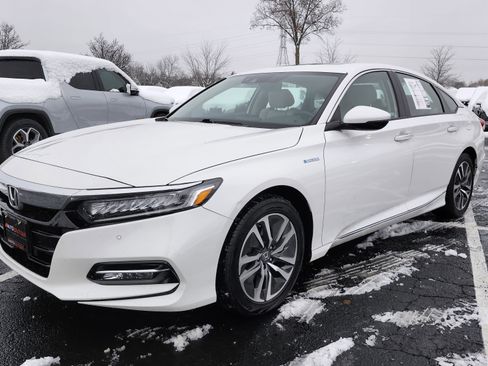 Used 2020 Honda Accord Touring image 16