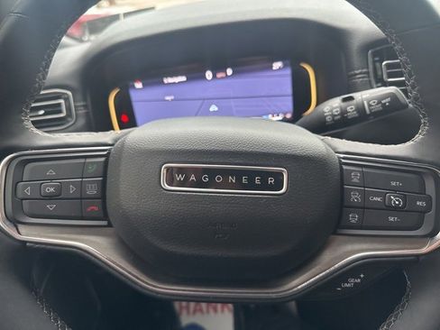 Used 2024 Jeep Wagoneer Series II image 15