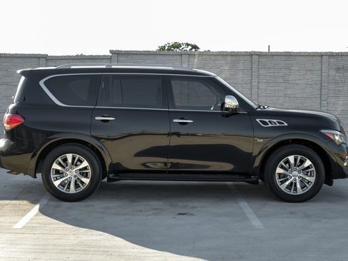 Used 2016 INFINITI QX80 4WD w/ Deluxe Technology Package image 7