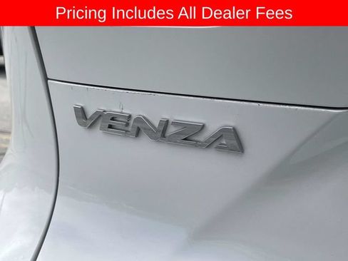 Used 2023 Toyota Venza Limited AWD/4WD image 9