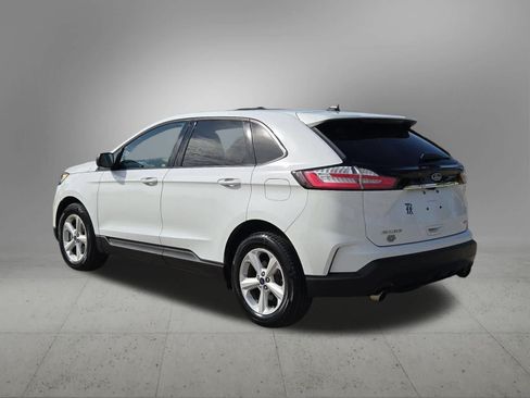 Used 2020 Ford Edge SE FWD image 4