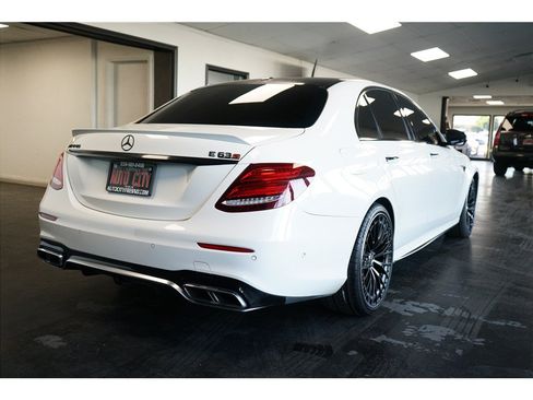 Used 2018 Mercedes-Benz E 63 AMG S w/ AMG Advanced Lighting Package image 7