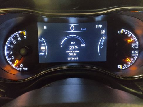 Used 2018 Jeep Grand Cherokee Limited image 23