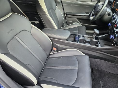Used 2025 Kia K5 GT-Line w/ GT-Line Premium Package FWD image 12