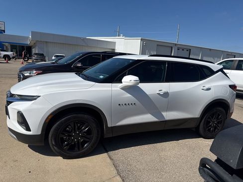Used 2019 Chevrolet Blazer LT image 4
