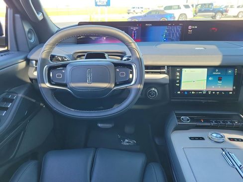 New 2025 Lincoln Navigator L Reserve w/ Jet Appearance Package image 12