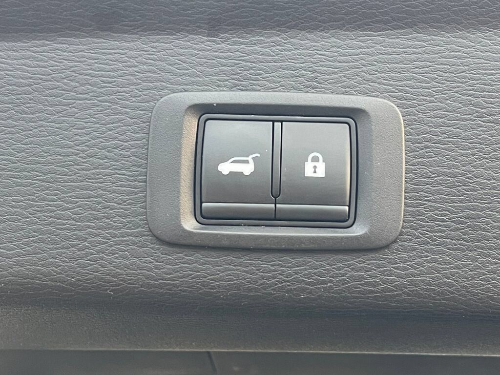 Used 2024 Mitsubishi Outlander SE AWD/4WD image 27