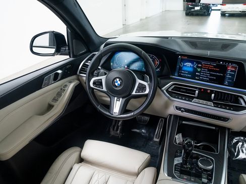 Used 2021 BMW X7 xDrive40i w/ M Sport Package image 10