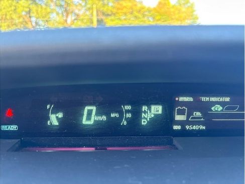 Used 2015 Toyota Prius Three image 15