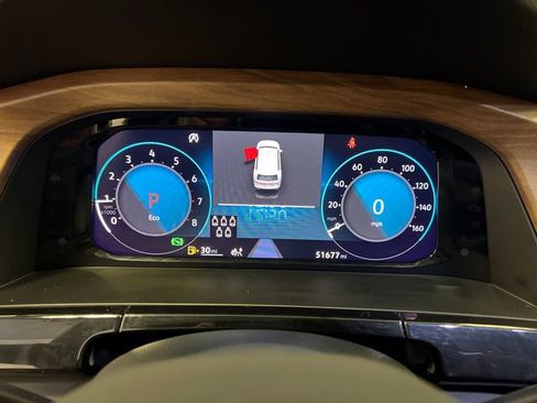 Certified 2025 Volkswagen Atlas SE FWD image 22