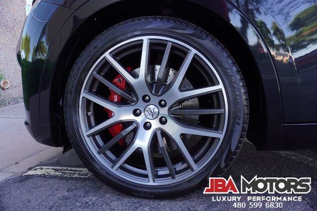 Used 2022 Maserati Levante Modena AWD/4WD image 31