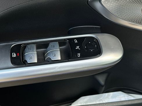 New 2025 Mercedes-Benz C 300 Sedan image 24