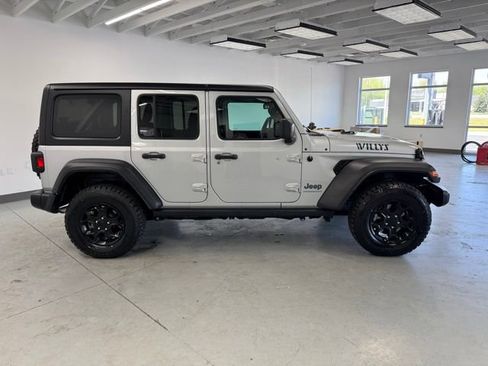 Used 2023 Jeep Wrangler Unlimited w/ Cold Weather Group AWD/4WD image 15