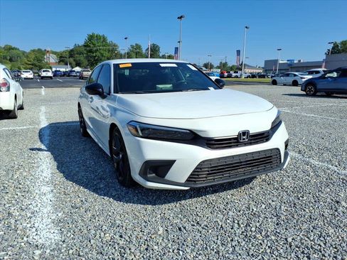 Used 2023 Honda Civic Sport image 11