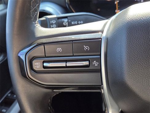 Used 2023 Chevrolet Colorado LT w/ LT Convenience Package II image 37