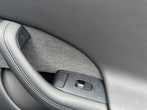 Used 2024 Tesla Model S image 21