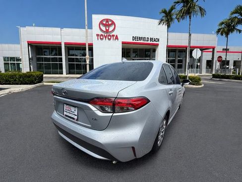 Used 2022 Toyota Corolla LE FWD image 11