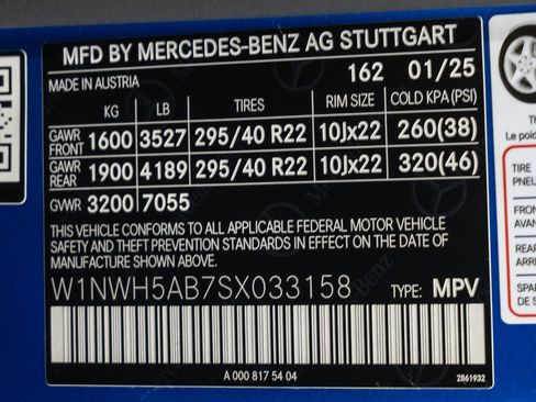 Used 2025 Mercedes-Benz G 63 AMG 4MATIC image 95