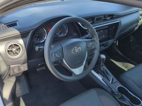 Used 2019 Toyota Corolla LE image 10