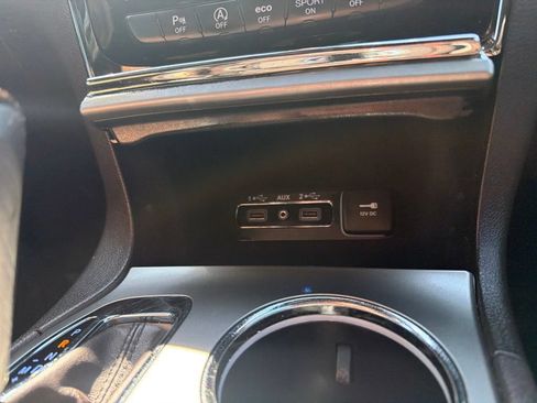 Used 2019 Jeep Grand Cherokee Overland AWD/4WD image 31