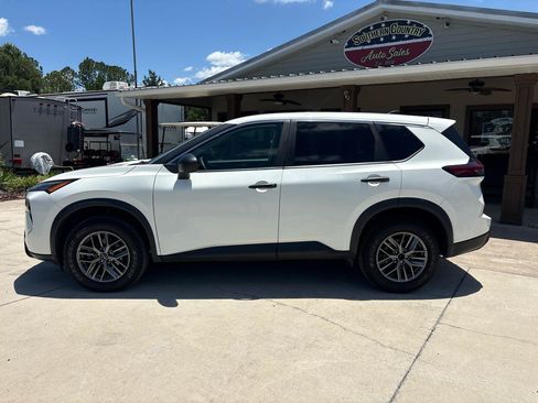 Used 2024 Nissan Rogue S AWD/4WD image 8