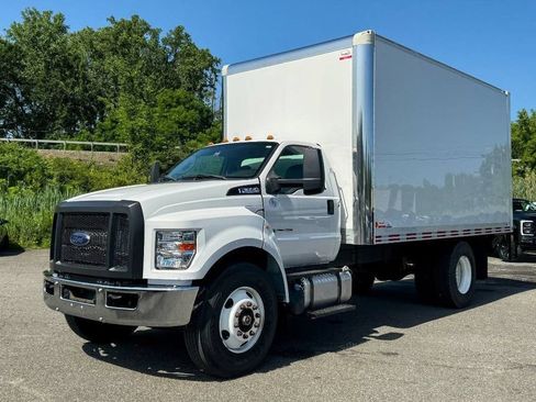 Used 2022 Ford F650 2WD Regular Cab Super Duty image 7