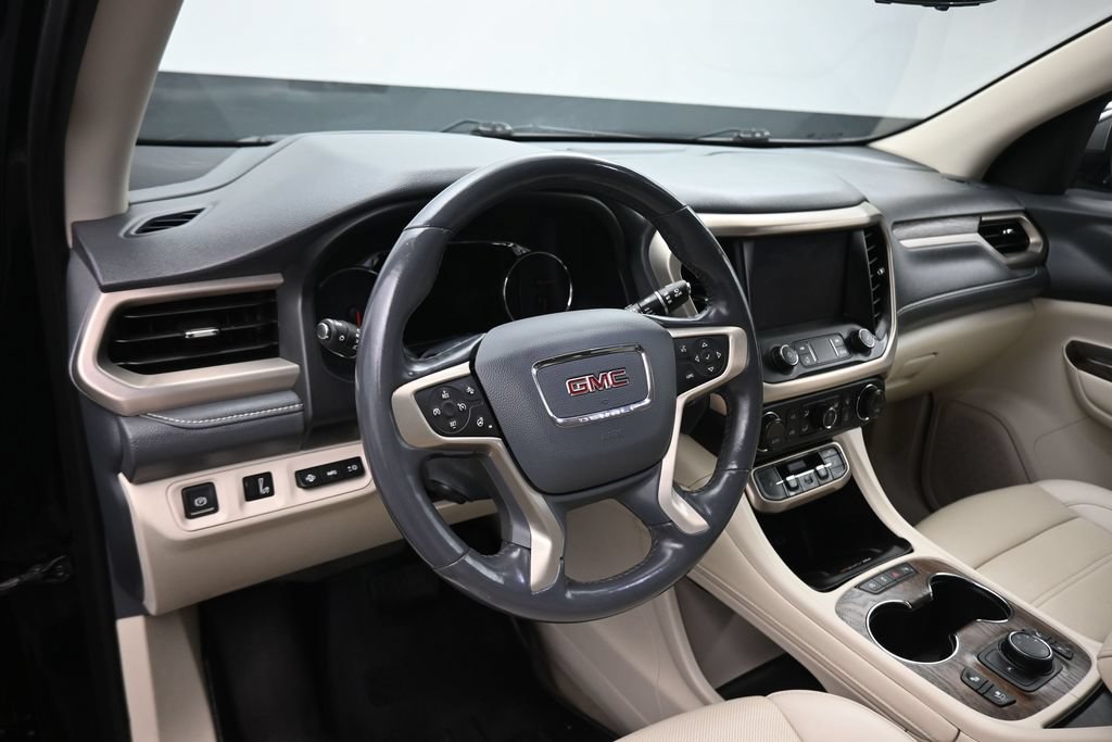 Used 2021 GMC Acadia Denali w/ Denali Ultimate Package AWD/4WD image 15