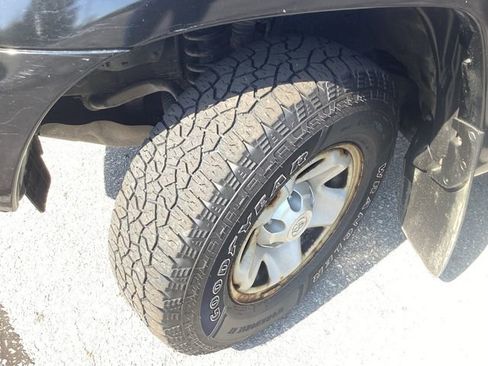 Used 2014 Toyota Tacoma 4x4 Access Cab V6 w/ SR5 Package image 16