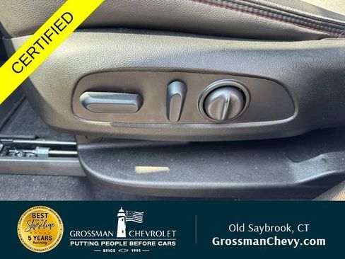 Used 2023 Chevrolet Traverse RS AWD/4WD image 10