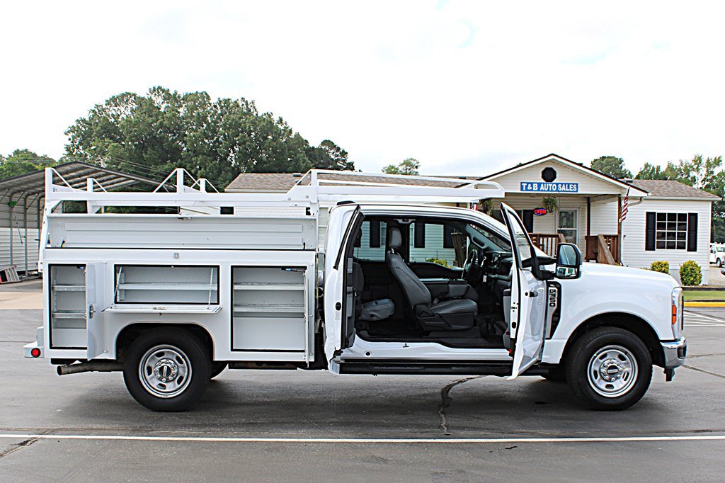 Used 2024 Ford F350 XL w/ XL Chrome Package RWD image 11