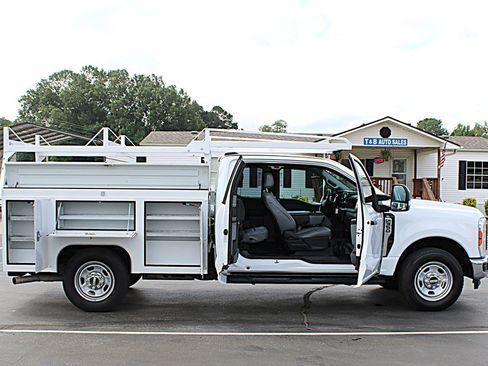 Used 2024 Ford F350 XL w/ XL Chrome Package RWD image 11