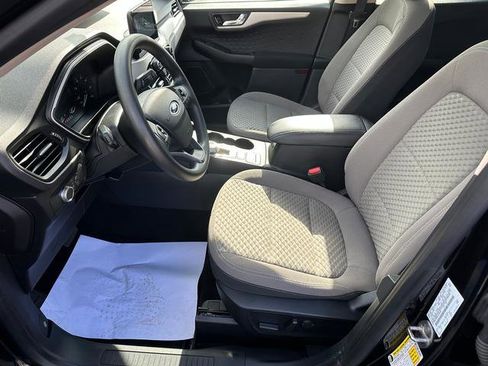 Used 2020 Ford Escape SE image 9