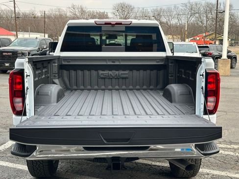 New 2026 GMC Sierra 2500 SLE w/ SLE Value Package; image 6