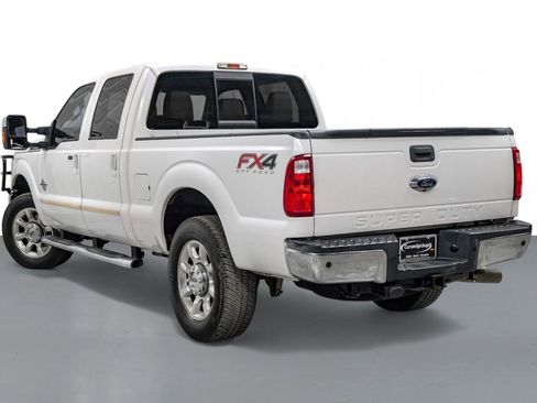 Used 2016 Ford F250 Lariat w/ Lariat Interior Package image 8