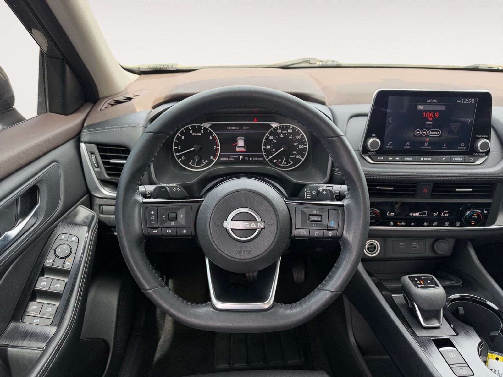 Used 2023 Nissan Rogue SV w/ SV Premium B Package FWD image 12